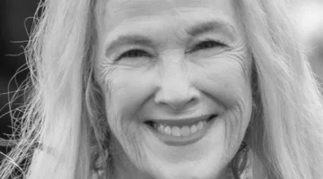 رحيل كاثرين أوهارا.. حزن عالمي يسيطر على محبي سلسلة سينما وحدي في المنزل